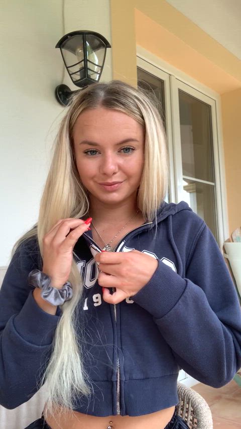 reveal small nipples small tits clip