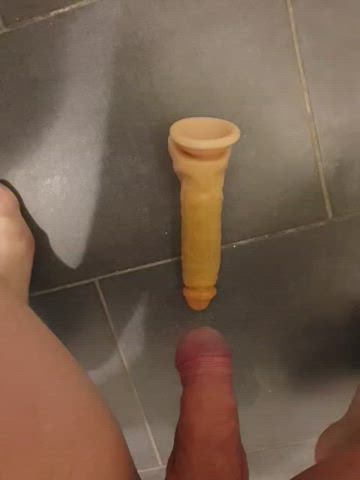 Bisexual Dildo Dutch Pee Pissing Shaved Toy Uncut clip