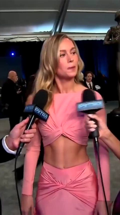 Brie Larson's abs are a national treasure.