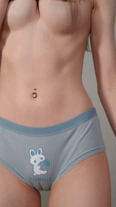 A camel toe in these adorable panties 