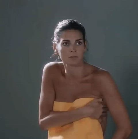 celebrity sexy shower clip