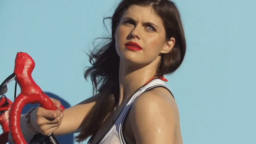 alexandra daddario swimsuit wet clip