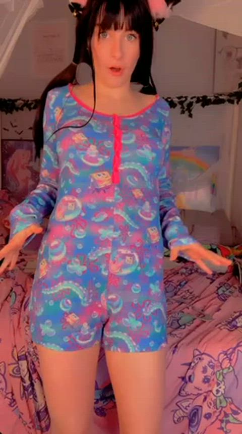 These PJs are so easy for daddy to fuck me in!!