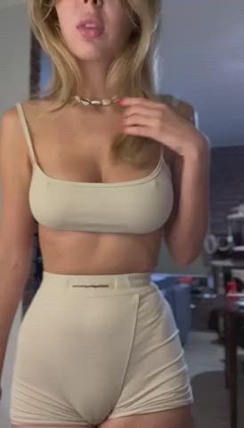amateur big tits blonde titty drop clip