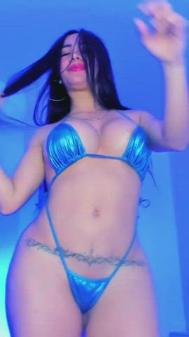 big ass big tits brunette cute dancing latina myfreecams swimsuit tits clip