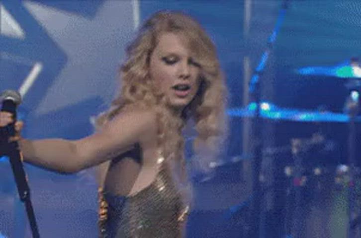 Celebrity Jiggling Taylor Swift clip