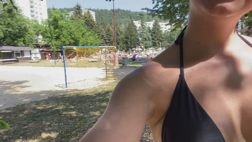 boobs flashing public clip