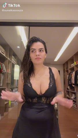 Dancing Celebrity Tits clip