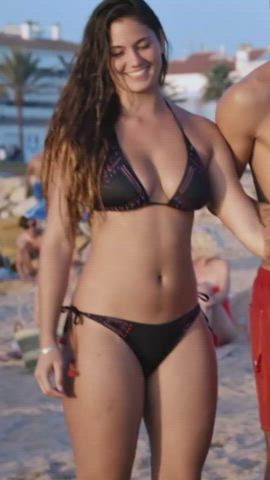 beach bikini brunette curvy clip