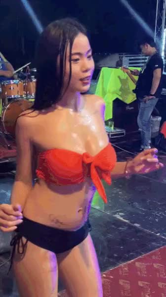 (215939) [GIF] Sweating Chinese Bikini Stage Dancer