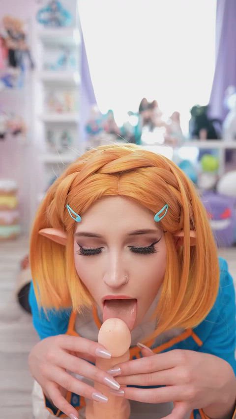 Elf wants a real dick!