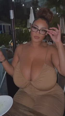 Big Tits Boobs Busty Clothed Ebony Thick clip