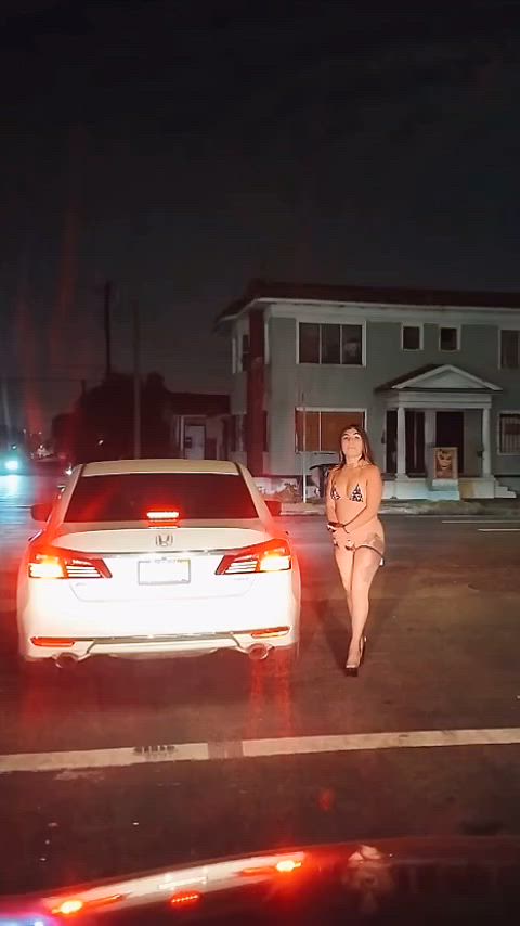 ass shaking escort happy ending latina mexican prostitute public twerking clip