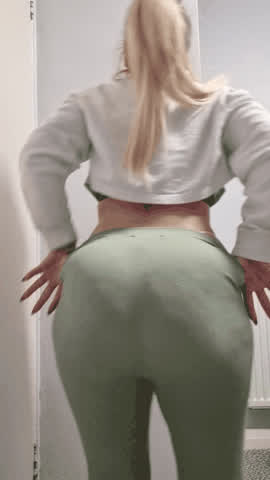 ass big ass blonde pawg thick thong undressing clip