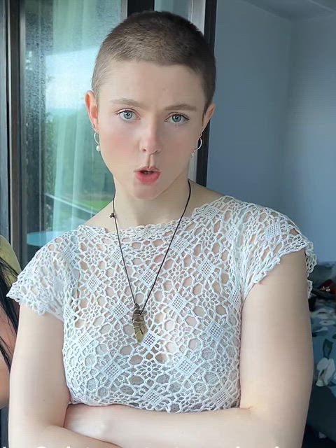 bouncing celebrity new zealand short hair clip