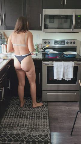 A good hotwife will have dinner ready