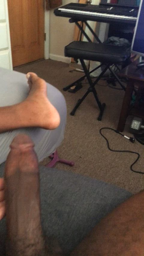 Throwing (M)y cock around in the weenie wagglin business