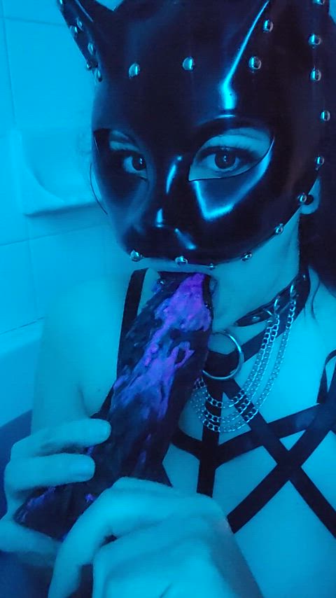 alternative bathtub blowjob dildo goth lips goth-girls nsfw-cosplay real-bdsm rule-34