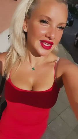 Blonde Celebrity Cleavage Clothed Dress German Tight clip