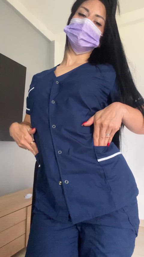 belly button nurse stretching clip