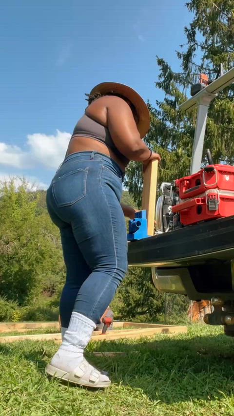 clothed country girl curvy ebony farm female jeans loyalfans mature mom onlyfans