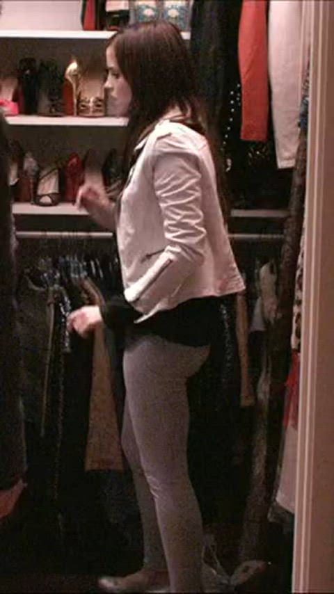 emma watson yoga yoga pants clip