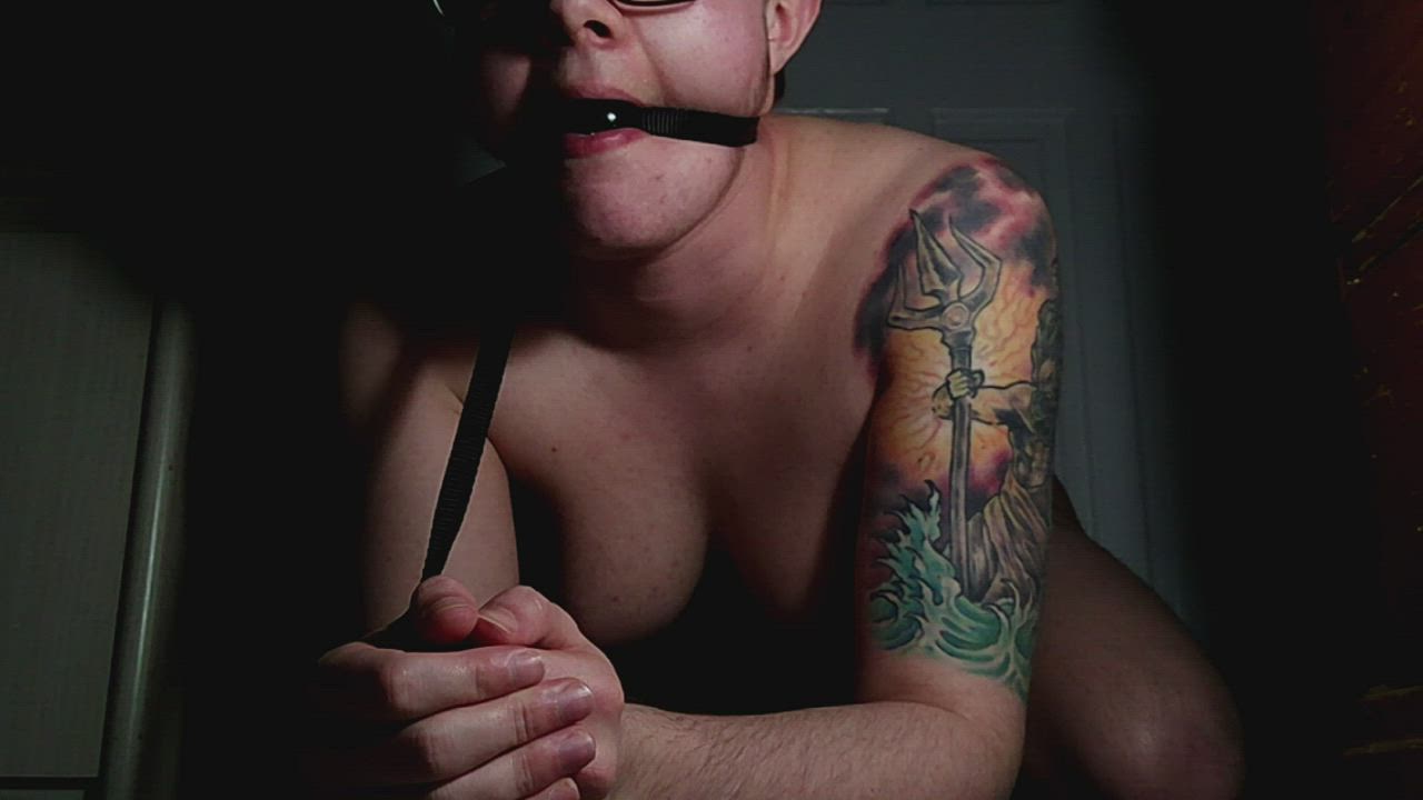 Who likes their boys gagged and drooling?