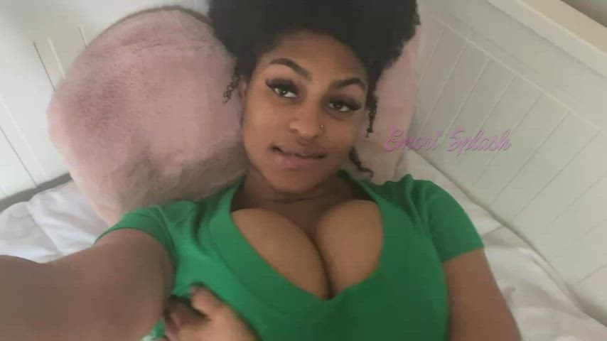 amateur babe big tits boobs cute ebony onlyfans solo tits women-of-color clip