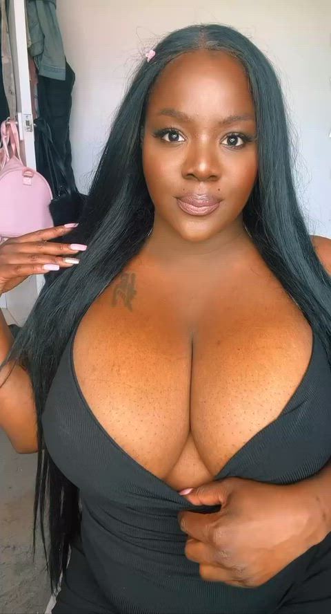 big nipples boobs busty ebony goddess tiktok r/tiktits clip