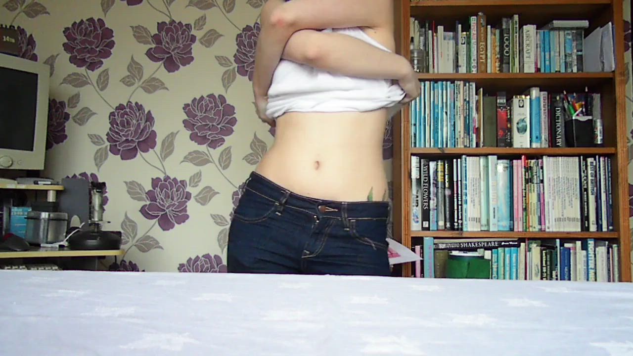 Striptease Teen Topless clip