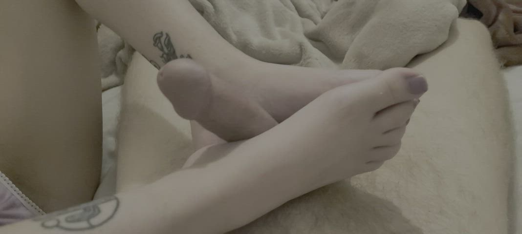 First Time Footjob Practice!