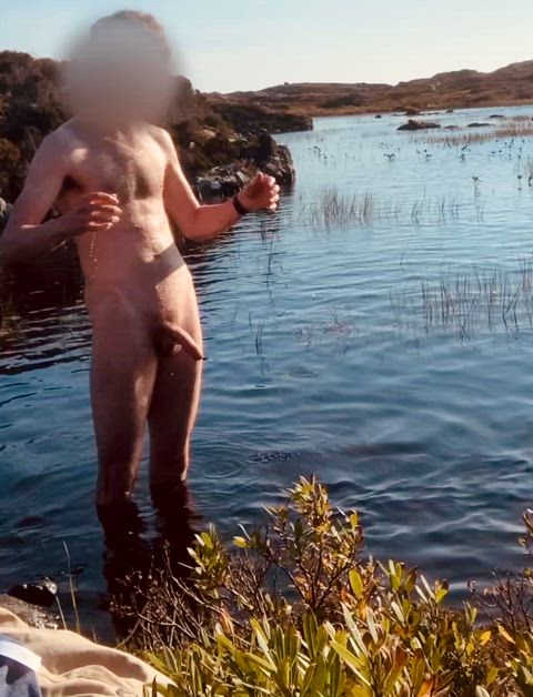 Stripped off my sweaty hiking gear for a swim in the wild, so refreshing! 🥾🏊‍♂️