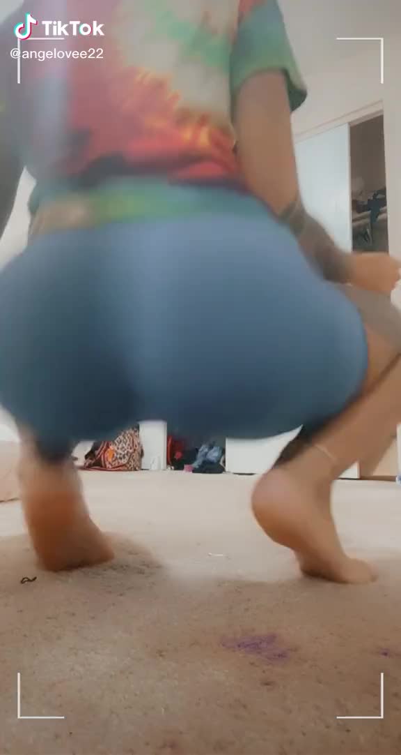 Twerking clip