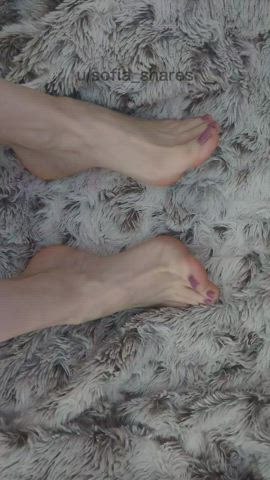 I love the feeling of a soft rug on the soles of my feet - so hard not to keep scrunching