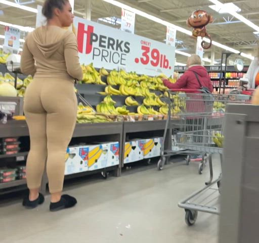 amateur ass grocery store public voyeur clip