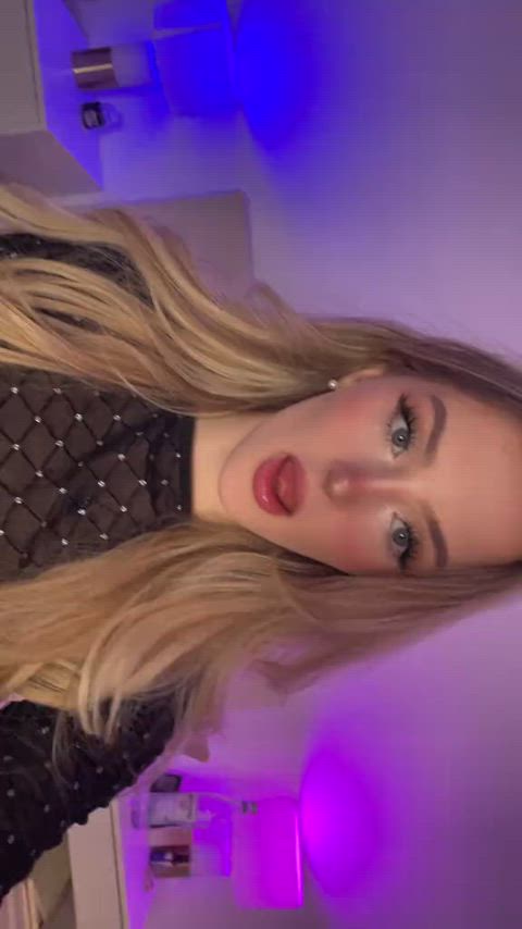 Blondysummer - yogiesummer - More tiktok flashing videos on my tiktok likes (juanmomo45)