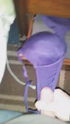 bra cumshot sister clip