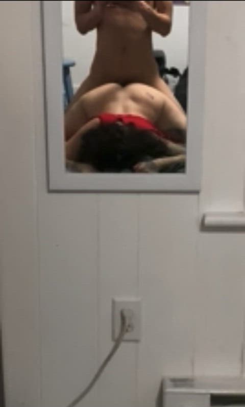 He told me to watch him fuck me in the mirror 🥺