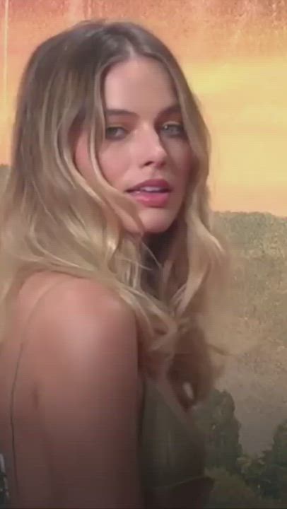 Lips Margot Robbie Pretty Teasing clip