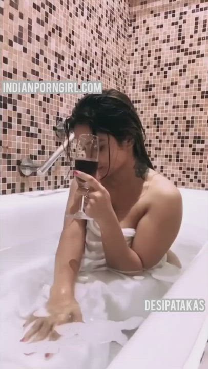 DeepShikha Roy Full Bathroom Video (u.p.v.o.t.e.s) For Full part 💦