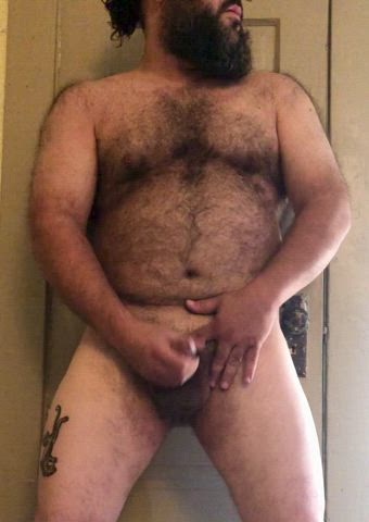 Chubby hairy daddy explodes, y’all like ?
