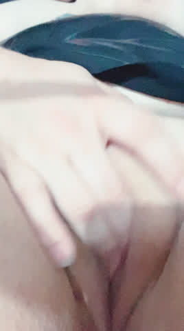 Amateur BBW Clit Clit Rubbing Close Up Masturbating OnlyFans Shaved Pussy Solo clip