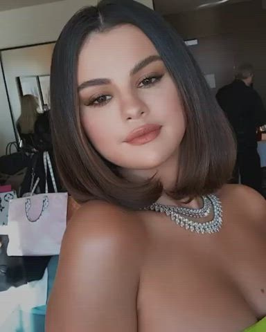 Boobs Kiss Selena Gomez clip