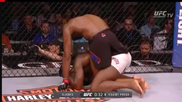 Jon Jones mauling OSP at the end of the round.