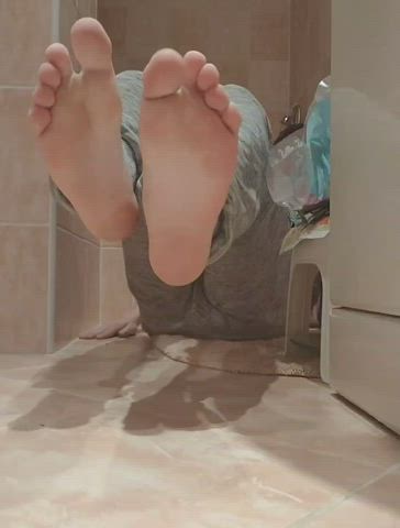 Love playing with my feet