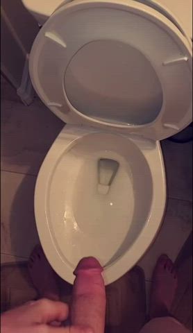 big dick peeing solo clip