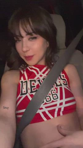 car cheerleader public busty-asians clip