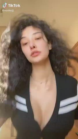 Big Tits Pretty TikTok clip