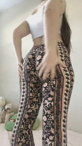 booty pawg yoga pants clip
