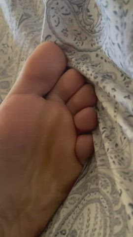 Feet Tickling Toes clip